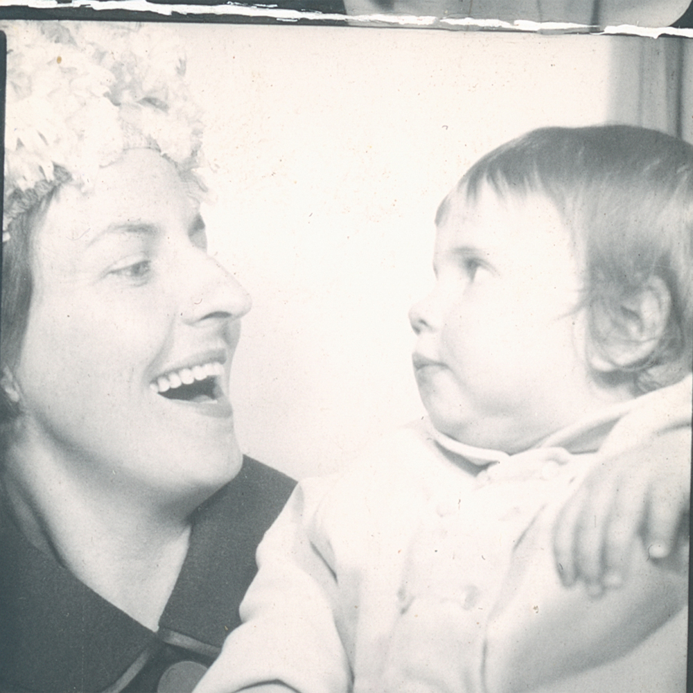 Artificial Intelligence photo restoration - London Image Scanning